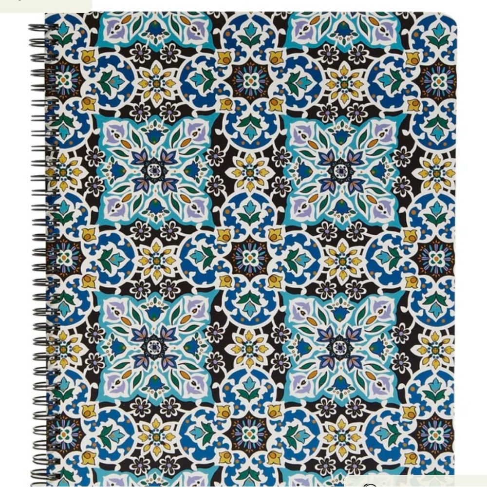 VERA BRADLEY LARGE SPIRAL NOTEBOOK NWT